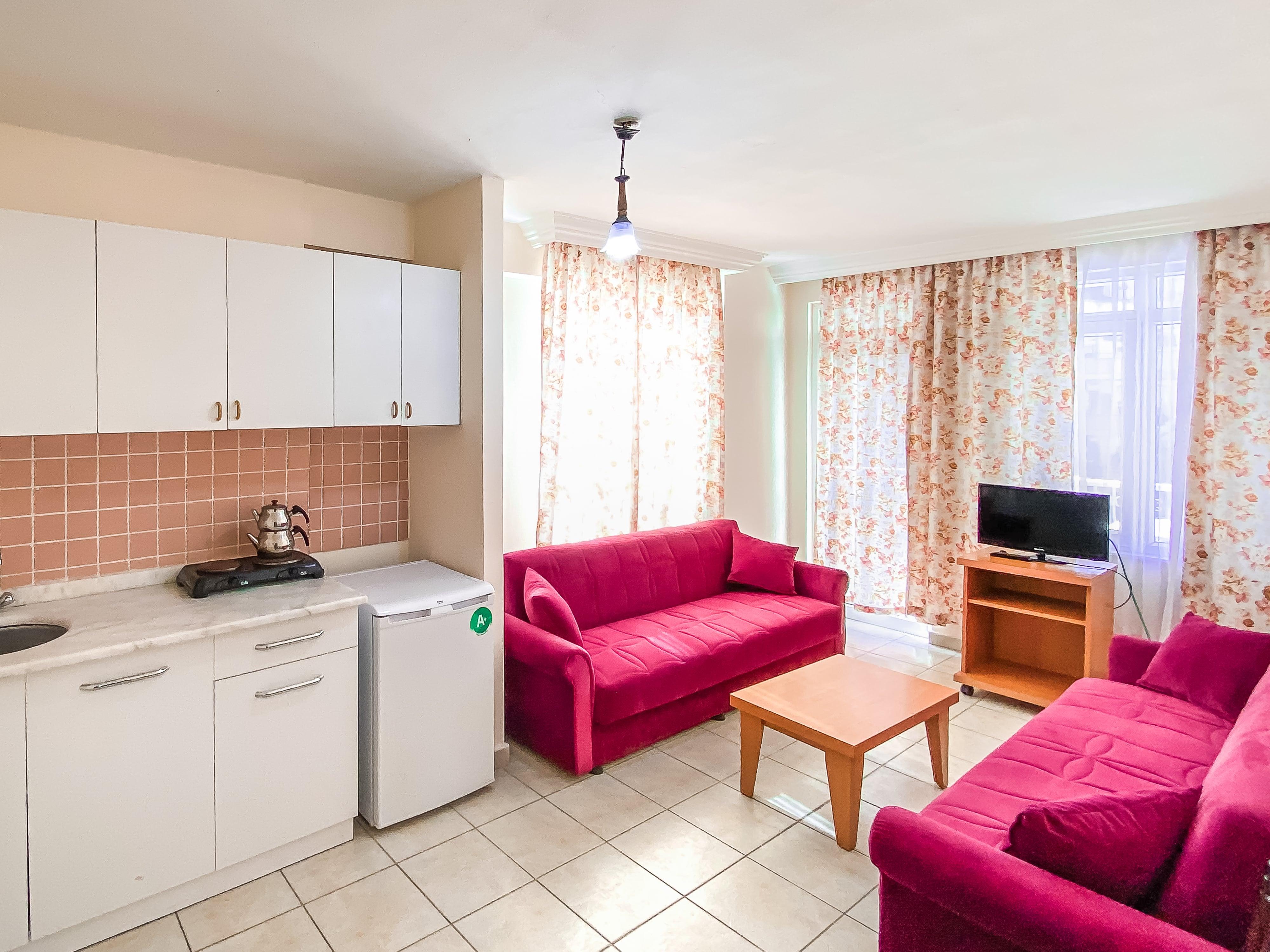 Bella Rose Hotel, 3* אלאניה