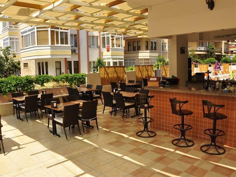Bella Rose Hotel, מלון דירות אלאניה