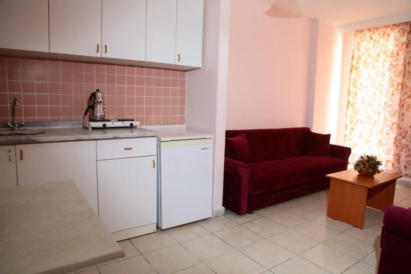 Bella Rose Hotel, מלון דירות אלאניה